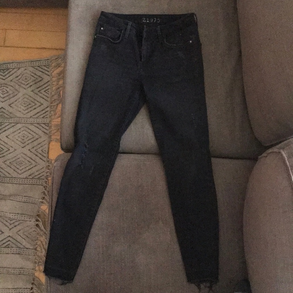Zara black basic denim, frayed ankles size 4